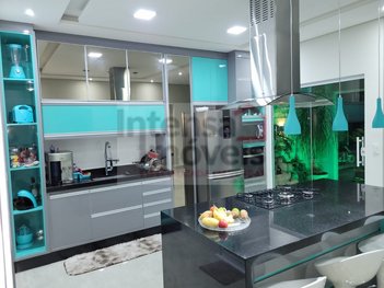 house em Rua Voluntário Benedito Sérgio, Parque São Cristóvão - Taubaté - SP