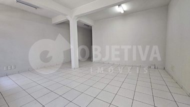 office em Avenida Marcos de Freitas Costa, Daniel Fonseca - Uberlândia - MG