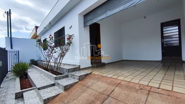 house em Rua Treze de Maio, Piumhi - Piumhi - MG