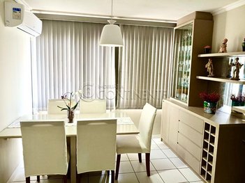 apartment em Rua Santos Saraiva, Capoeiras - Florianópolis - SC