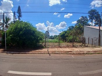 land_lot em Avenida Desembargador João Baptista de Arruda Sampaio, Condomínio Jardim Alvorada - Jaú - SP