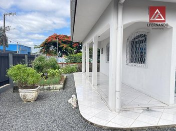 house em Avenida Vereador João Figueiredo, Centro - Balneário Piçarras - SC