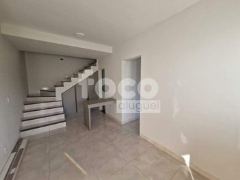 house em Avenida Ubirajara Zacharias, Novo Mundo - Uberlândia - MG