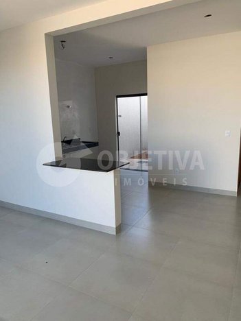 house em Rua Roberto Leong Lik, Laranjeiras - Uberlândia - MG