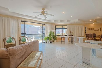 apartment em Rua Guilherme Pequeno, Centro - Guaratuba - PR