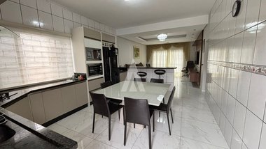 house em Rua Dalva de Oliveira, Comasa - Joinville - SC