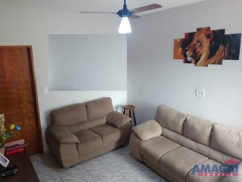 house em Avenida Orual Salvador, Jardim Santa Maria - Jacareí - SP