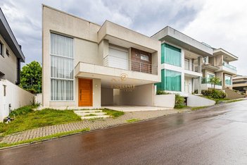house em Rua Doutor Lubumir Viergbiski, Campo Comprido - Curitiba - PR