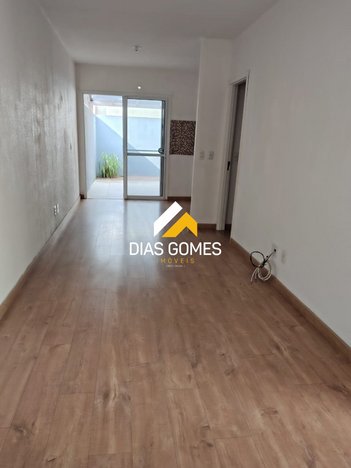house em Avenida Prefeito Ary Alcântara, Areal - Pelotas - RS