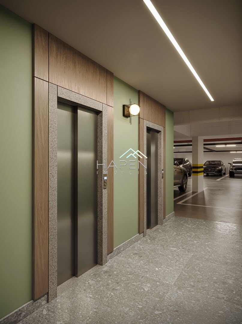 031_hall.jpg