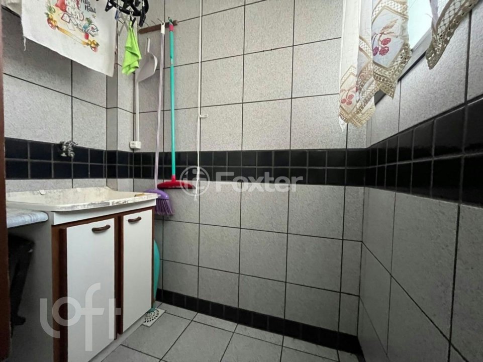 7b55737e