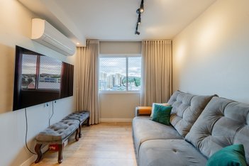apartment em Rua Gomes Jardim, Santana - Porto Alegre - RS