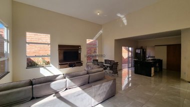 house em Rua Jenny Gasparini de Souza, Villas Paraíso - Botucatu - SP