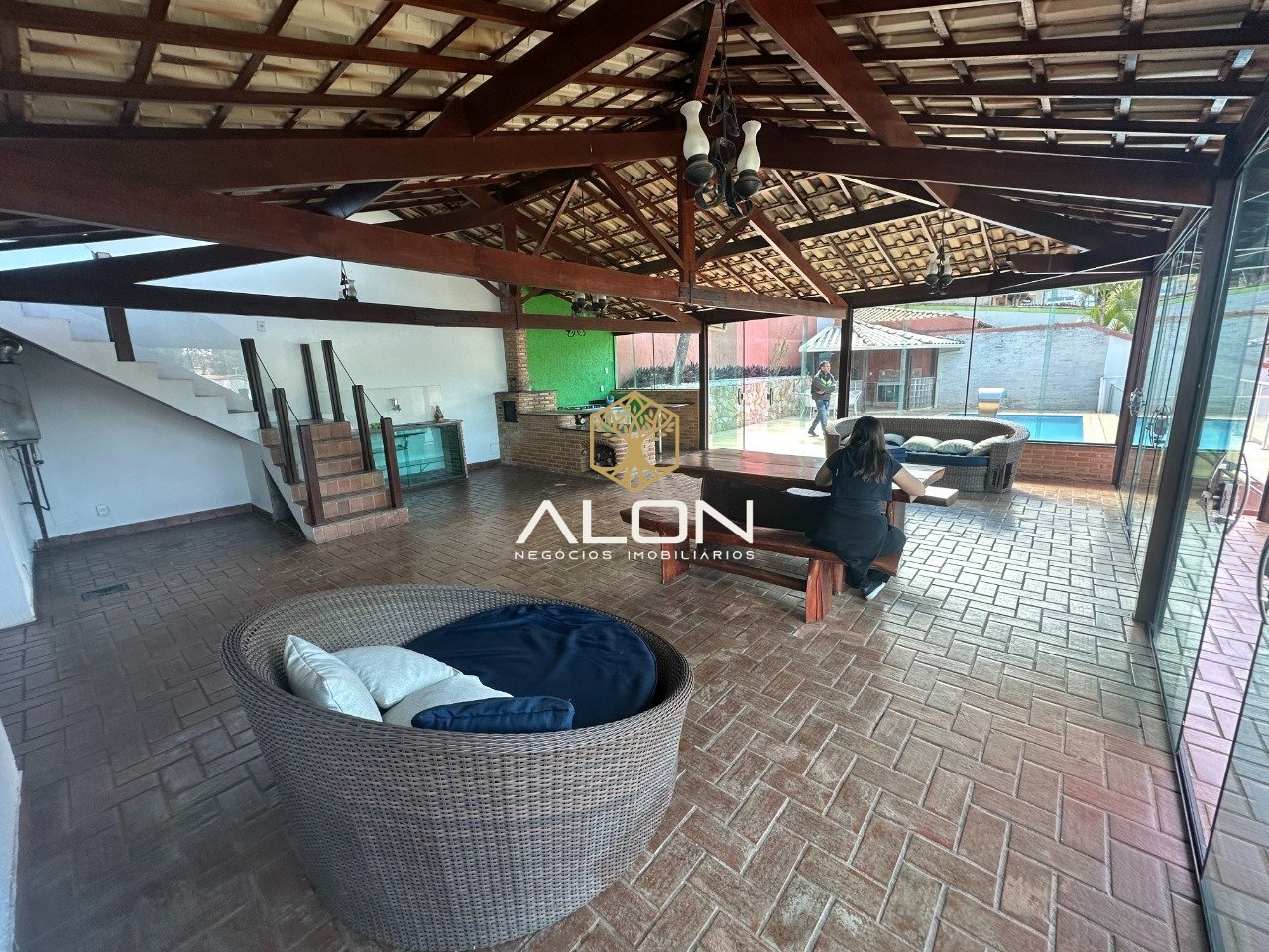 Casa com 4 quartos — Braúnas, Belo Horizonte