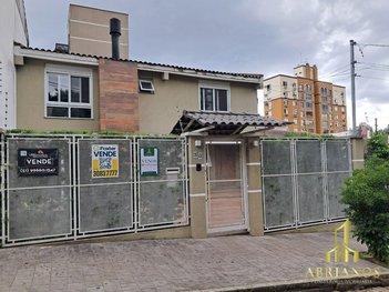 house em Rua Doutor Paulo Franco dos Reis, Boa Vista - Porto Alegre - RS