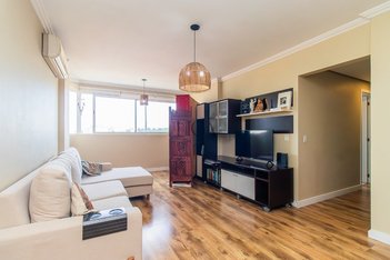 apartment em Rua Veríssimo Rosa, Jardim Botânico - Porto Alegre - RS