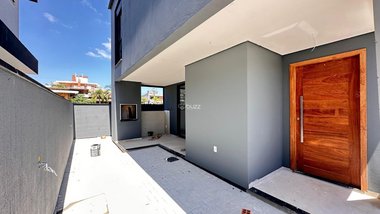 house em Rua Evangelina Tavares Moellmann, Pântano do Sul - Florianópolis - SC