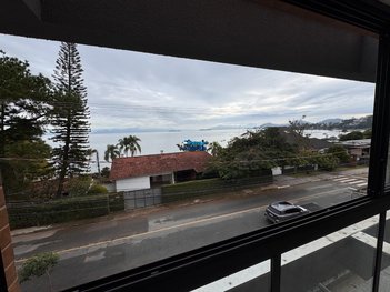 apartment em Estrada Haroldo Soares Glavan, Cacupé - Florianópolis - SC