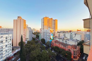 apartment em Rua Demétrio Ribeiro, Centro Histórico - Porto Alegre - RS