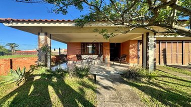 house em Rua Ibirapuitã, Centro - Xangri-Lá - RS