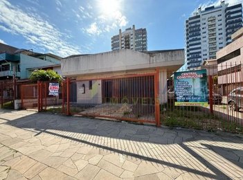 house em Rua Dona Adda Mascarenhas de Moraes, Jardim Itu - Porto Alegre - RS