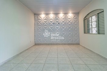 house em QNL 10 Bloco J, Taguatinga Centro (Taguatinga) - Brasília - DF