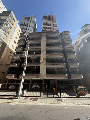 apartment em Rua 220, Meia Praia - Itapema - SC