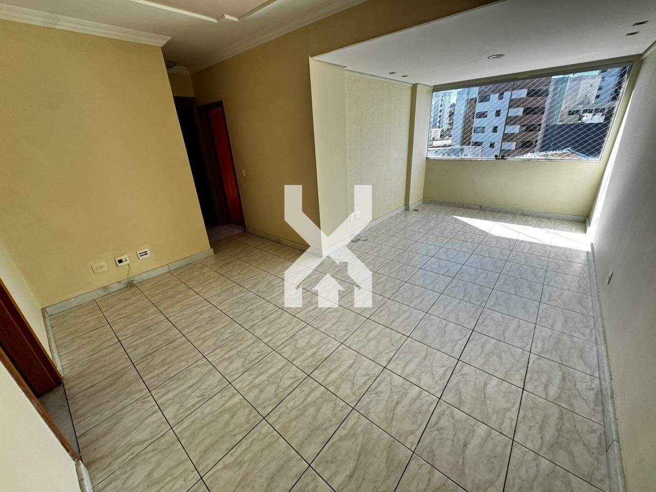 Apartamento com 3 quartos — Ipiranga, Belo Horizonte
