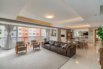apartment em Avenida Túlio de Rose, Jardim Europa - Porto Alegre - RS