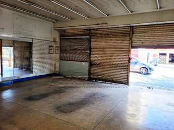 industrial em Rua Coronel Nogueira Padilha, Vila Hortência - Sorocaba - SP