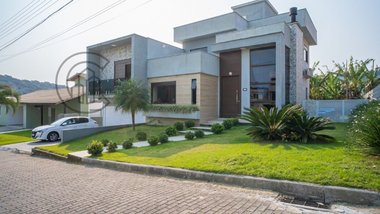 house em Rua Leonel Pereira, Cachoeira do Bom Jesus - Florianópolis - SC