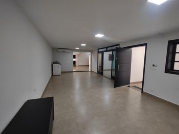 commercial_building em Rua Doutor Annis Dabus, Vila Guedes de Azevedo - Bauru - SP