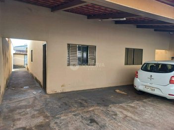house em Rua Bergamo, Jardim Europa - Uberlândia - MG