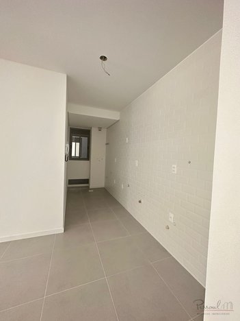 apartment em Estrada Haroldo Soares Glavan, Cacupé - Florianópolis - SC