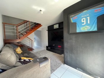 house em Rua Sophia Noack Pereira, Espinheiros - Joinville - SC