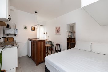 apartment em Rua Desembargador Isaías Bevilaqua, Mercês - Curitiba - PR