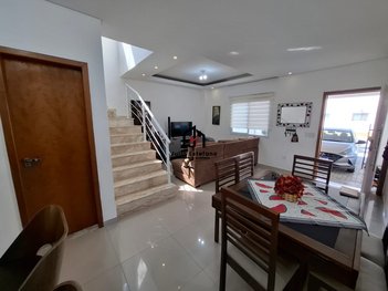 house em Avenida Santa Cruz do Areao, Vila Areao - Taubaté - SP