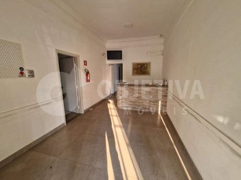 business em Avenida Cesário Alvim, Centro - Uberlândia - MG