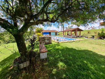 agricultural em Rodovia Tancredo de Almeida Neves, Alves - Ibiúna - SP