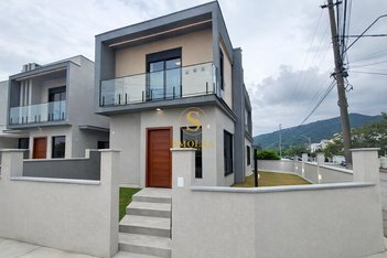 house em Avenida das Constelações, São João do Rio Vermelho - Florianópolis - SC