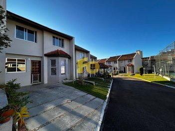 house em Rua Doutor Claudino dos Santos, Centro - São José dos Pinhais - PR