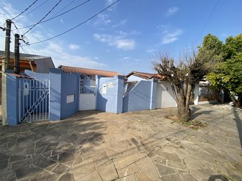 house em Rua Carlos Gomes, Harmonia - Canoas - RS