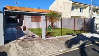 house em Rua Graviolas, Uberaba - Curitiba - PR