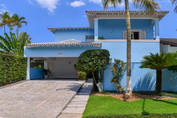 house em Avenida Alice Nehring Machado, Jardim Acapulco - Guarujá - SP