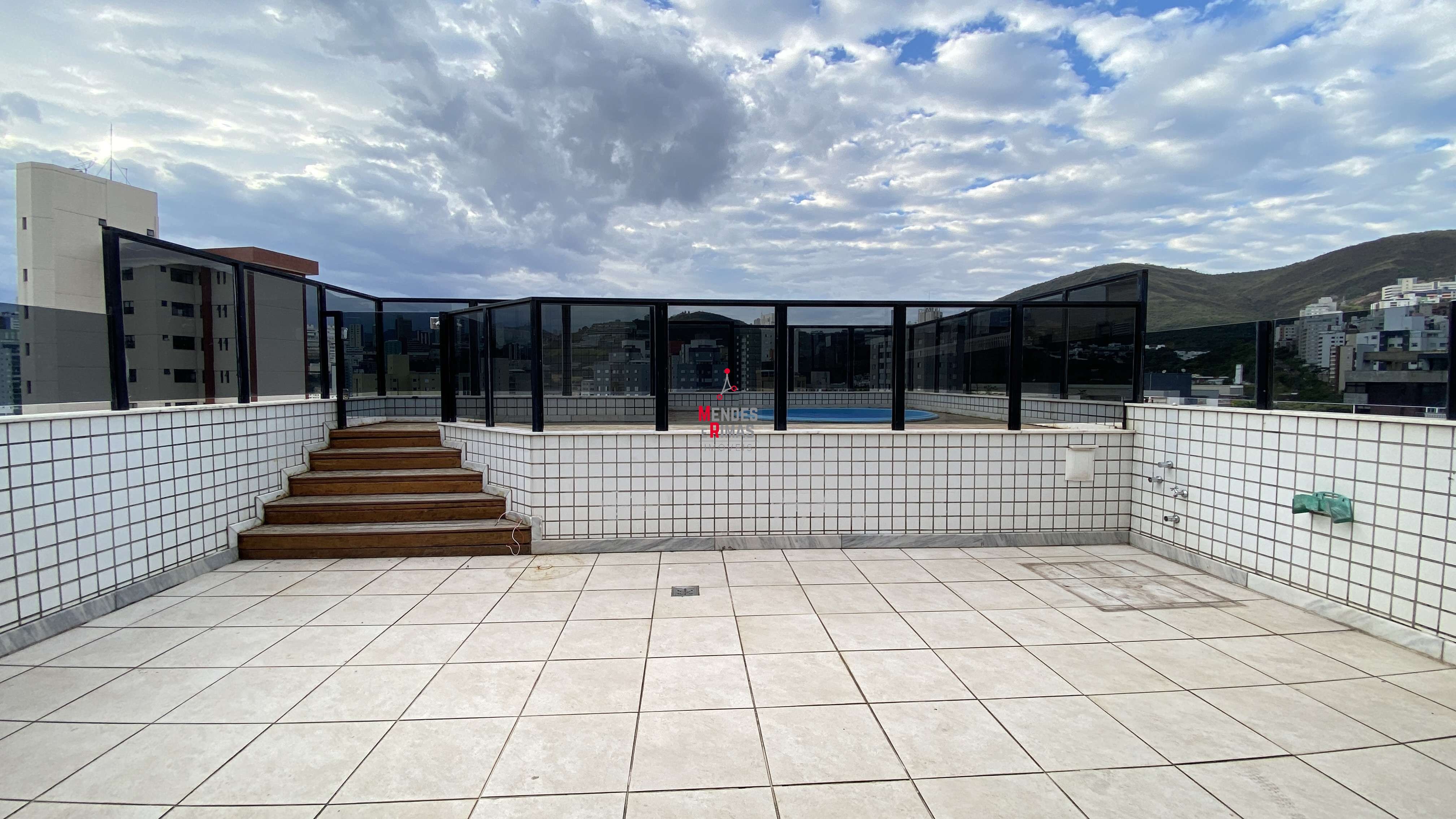 Cobertura com 4 quartos — Buritis, Belo Horizonte