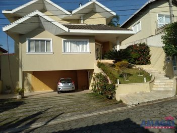 house em Rua José de San Martin, Vila Zezé - Jacareí - SP
