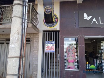 business em Rua Monsenhor Luiz de Gonzaga, Centro - Nepomuceno - MG