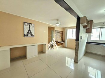 apartment em Rua Lothario Boutin, Pinheirinho - Curitiba - PR