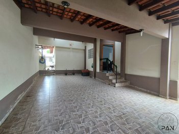 house em Rua Doutor Júlio Prestes, Centro - Botucatu - SP