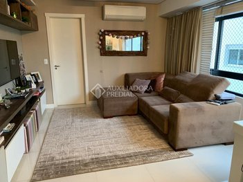apartment em Rua Atanásio Belmonte, Boa Vista - Porto Alegre - RS